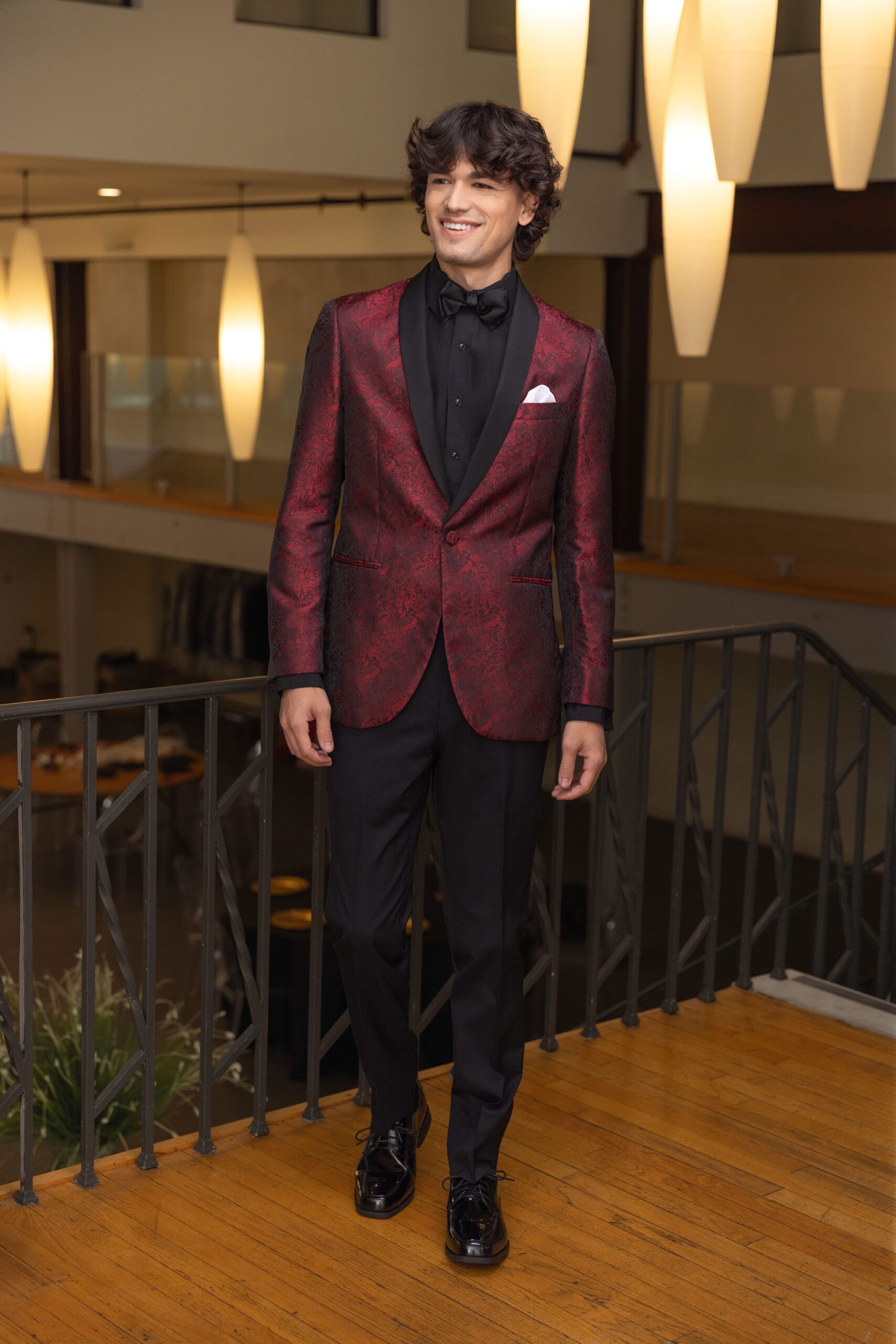 JFW 122 Apple Red Aries Paisley Prom